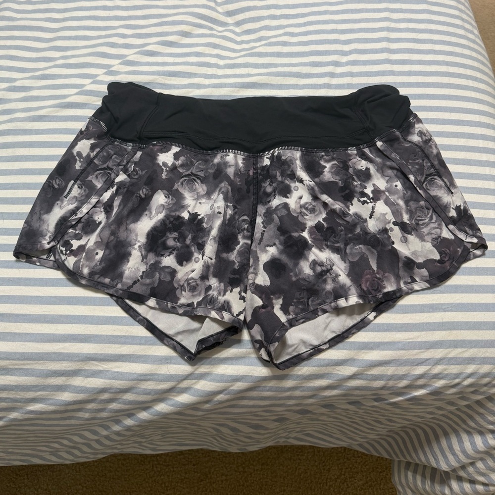 Lululemon Speed Up Shorts 2.5”